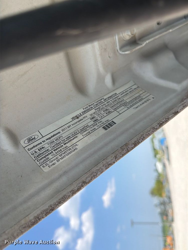 image for item DZ4711 2011 Ford F350 Super Duty Ext. Cab pickup truck cab and chassis