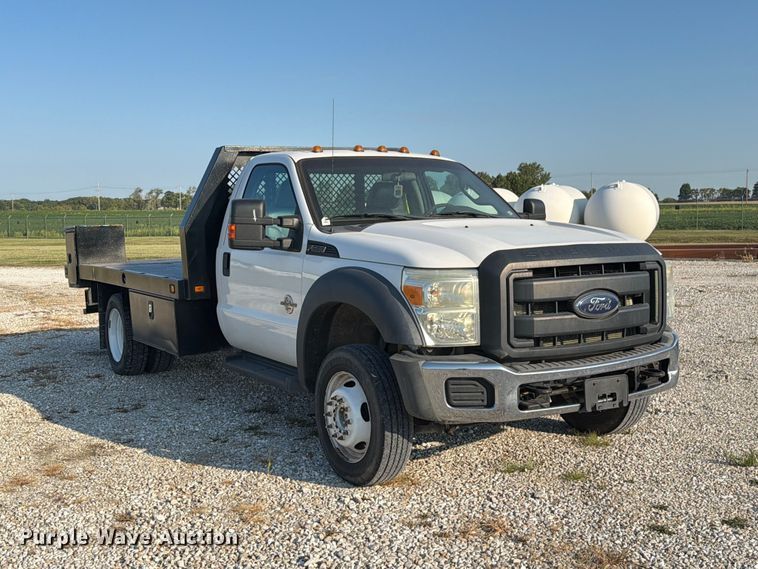 image for item DZ4719 2015 Ford F550 Super Duty XL flatbed truck