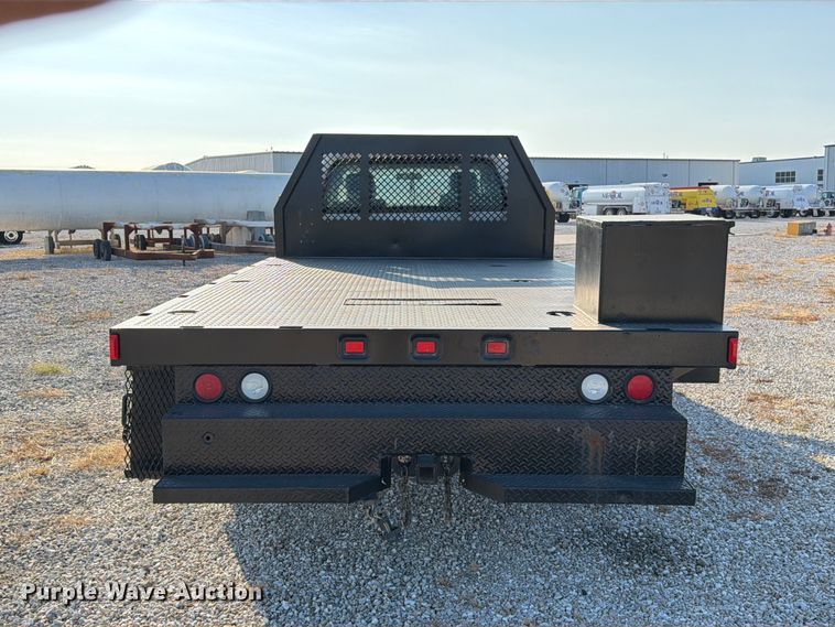 image for item DZ4719 2015 Ford F550 Super Duty XL flatbed truck