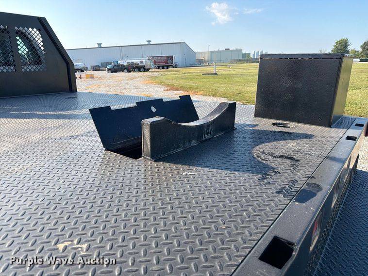 image for item DZ4719 2015 Ford F550 Super Duty XL flatbed truck