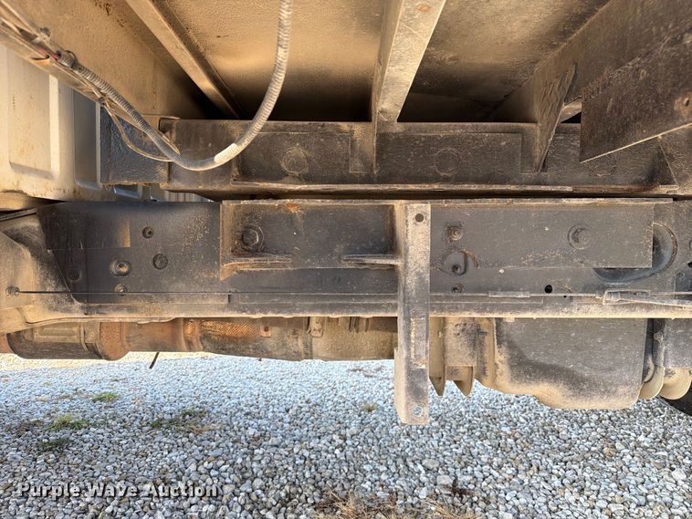 image for item DZ4719 2015 Ford F550 Super Duty XL flatbed truck