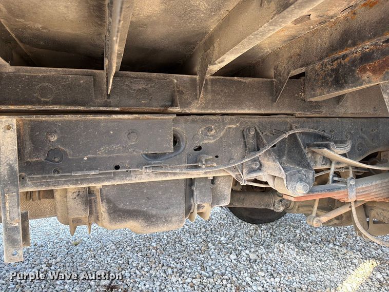 image for item DZ4719 2015 Ford F550 Super Duty XL flatbed truck