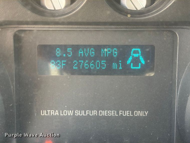 image for item DZ4719 2015 Ford F550 Super Duty XL flatbed truck