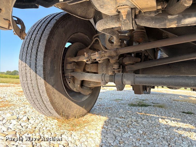 image for item DZ4719 2015 Ford F550 Super Duty XL flatbed truck