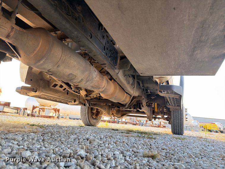 image for item DZ4719 2015 Ford F550 Super Duty XL flatbed truck