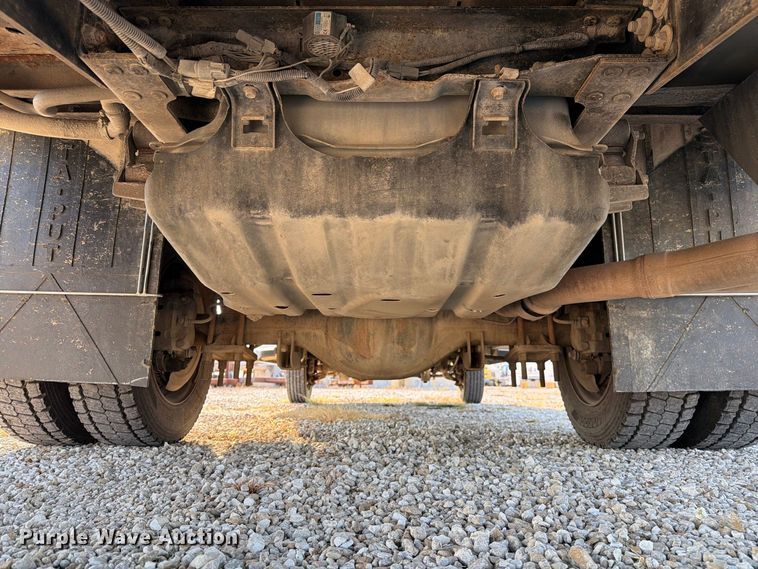 image for item DZ4719 2015 Ford F550 Super Duty XL flatbed truck