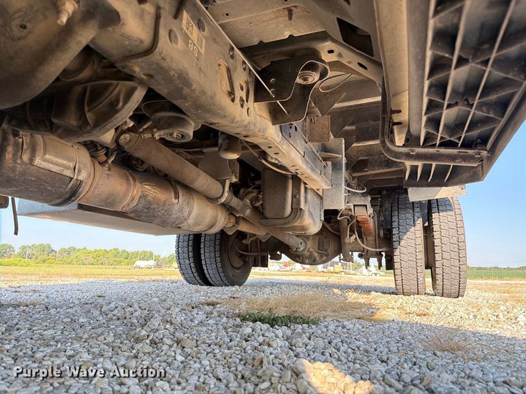 image for item DZ4719 2015 Ford F550 Super Duty XL flatbed truck