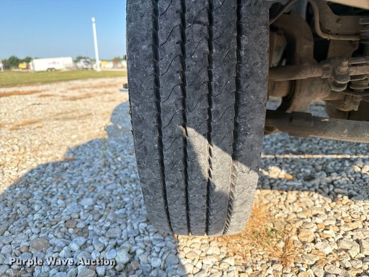 image for item DZ4719 2015 Ford F550 Super Duty XL flatbed truck