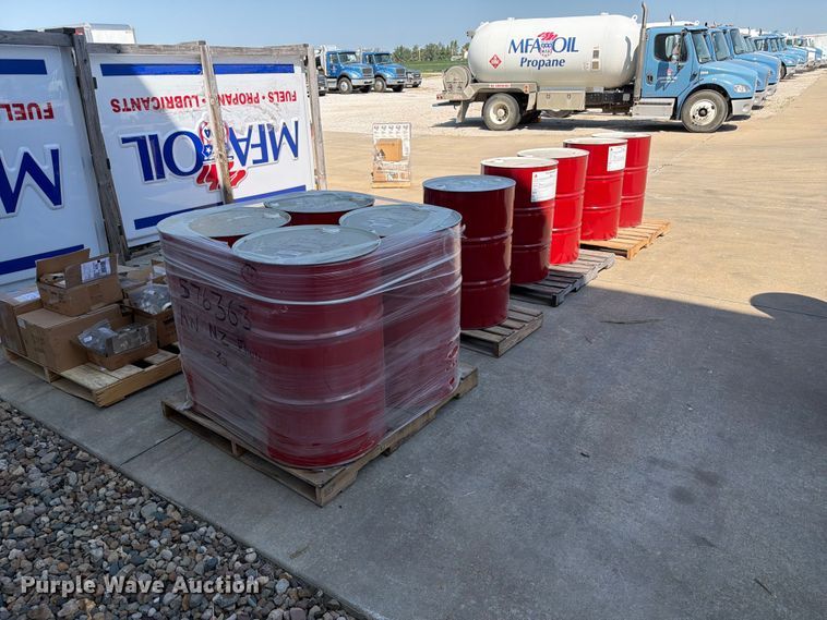 image for item DZ4722 (9) barrels of oil