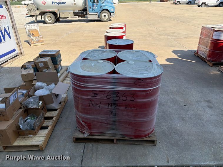 image for item DZ4722 (9) barrels of oil