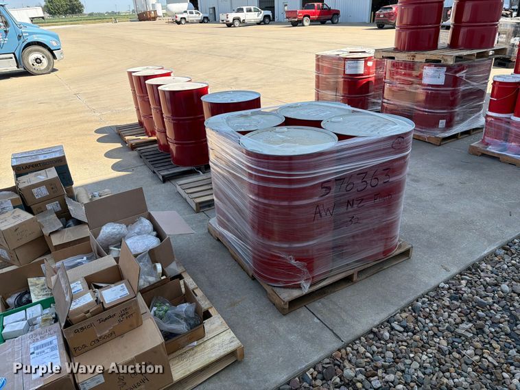 image for item DZ4722 (9) barrels of oil