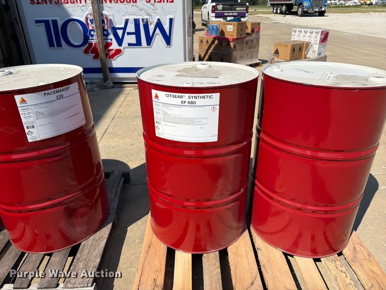 image for item DZ4722 (9) barrels of oil