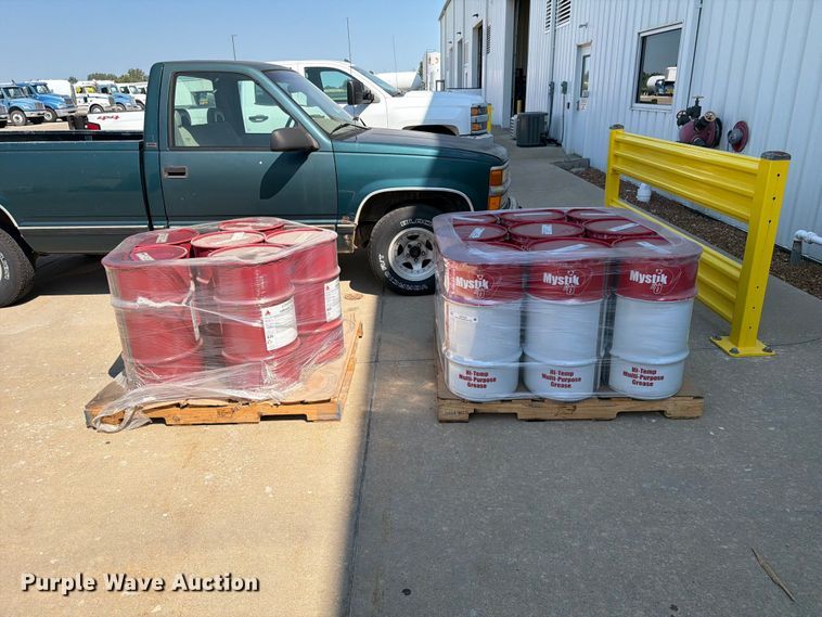 image for item DZ4729 (15) barrels of grease