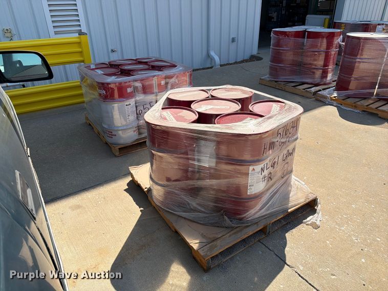 image for item DZ4729 (15) barrels of grease