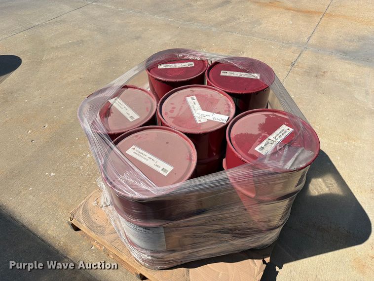 image for item DZ4729 (15) barrels of grease
