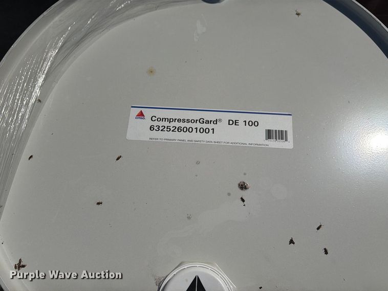 image for item DZ4731 CompressorGard compressor oil