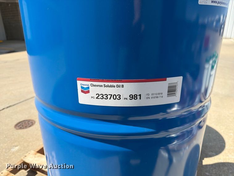 image for item DZ4733 (2) barrels of oil