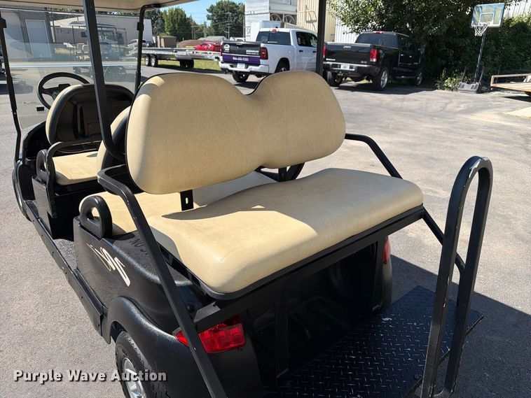 image for item DZ4738 2006 Club Car Precedent IQ golf cart