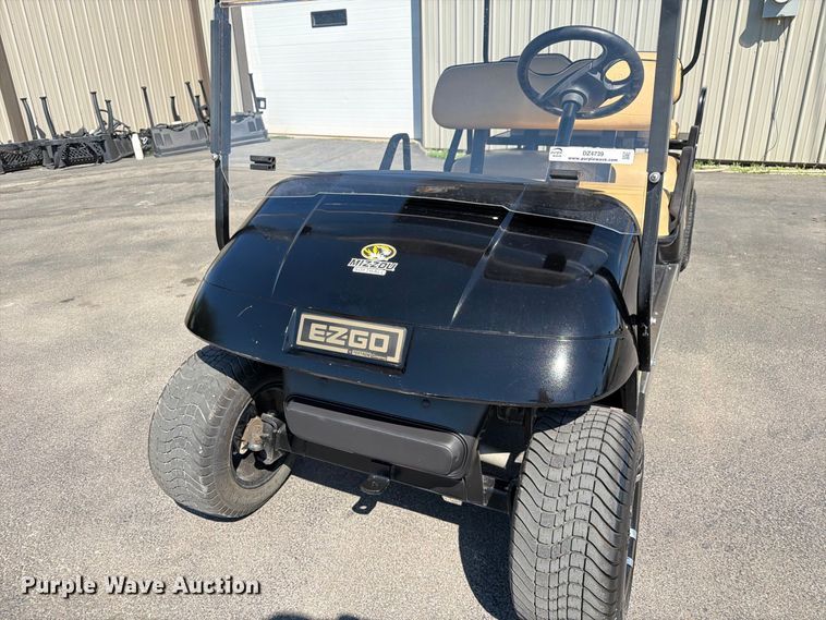 image for item DZ4739 2006 E-Z-GO TXTG golf cart