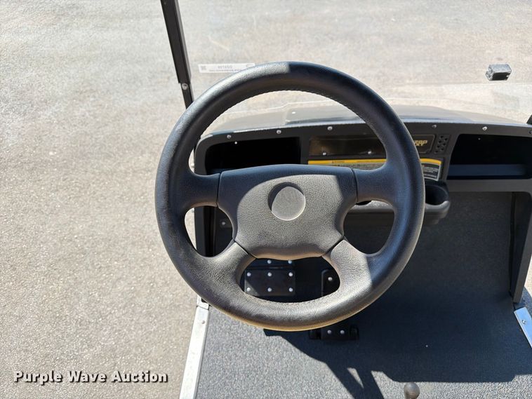 image for item DZ4739 2006 E-Z-GO TXTG golf cart