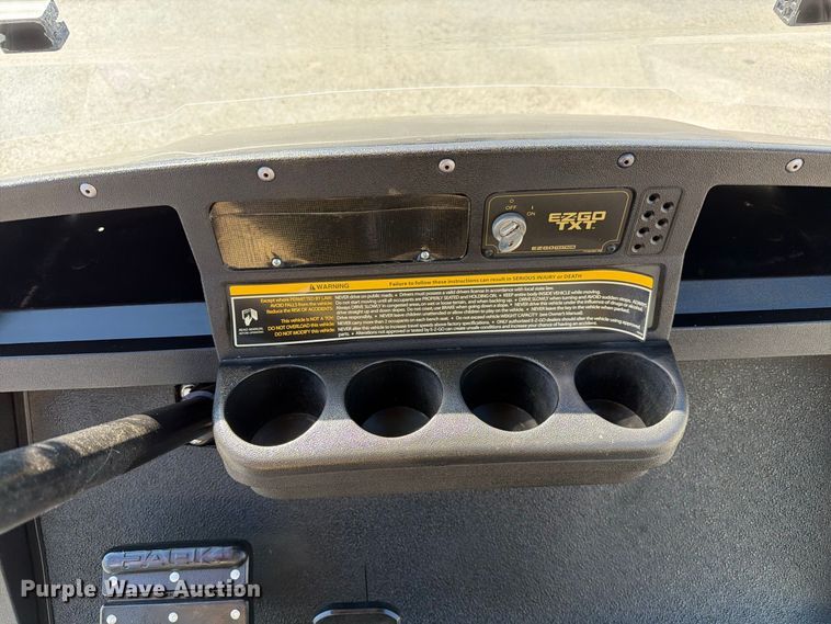 image for item DZ4739 2006 E-Z-GO TXTG golf cart