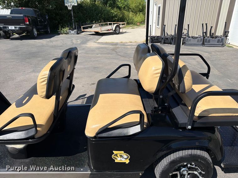 image for item DZ4739 2006 E-Z-GO TXTG golf cart