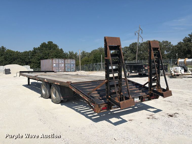 image for item DZ4755 2007 Trailerman equipment trailer