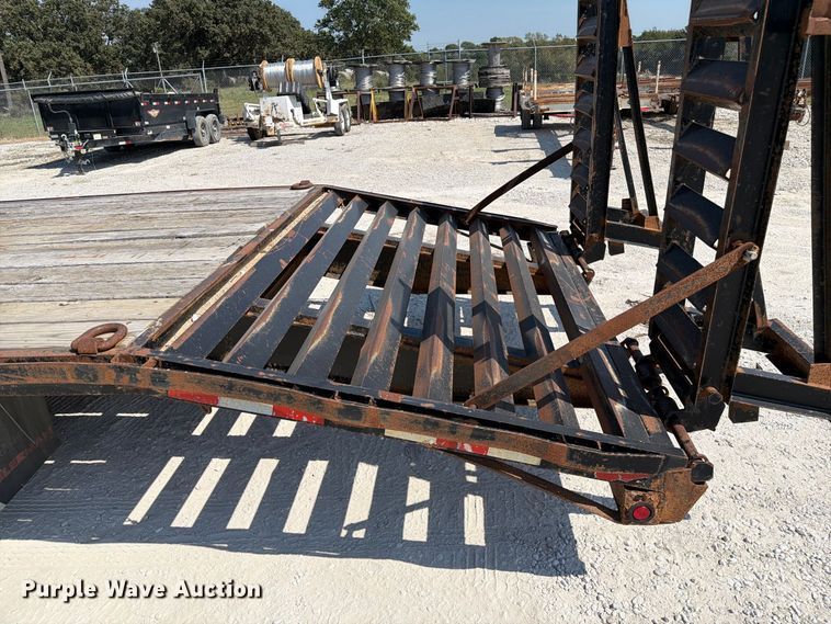 image for item DZ4755 2007 Trailerman equipment trailer