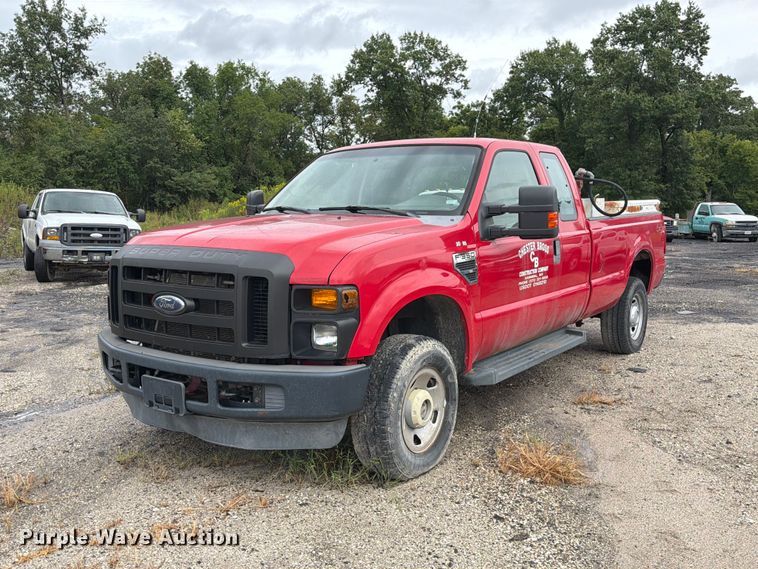 2009 Ford F350 Super Duty XL Ext. Cab pickup truck