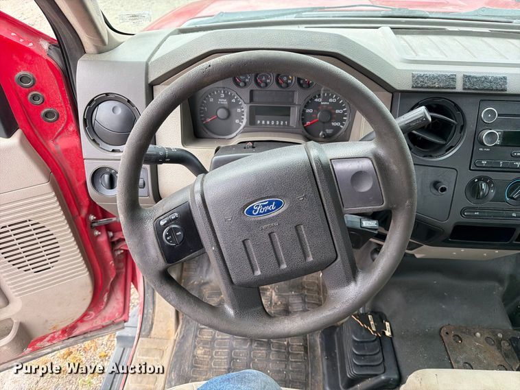 image for item DZ4783 2009 Ford F350 Super Duty XL Ext. Cab pickup truck