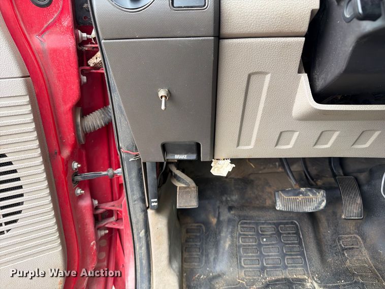 image for item DZ4783 2009 Ford F350 Super Duty XL Ext. Cab pickup truck