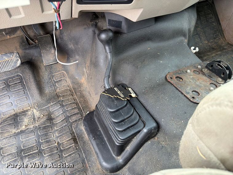 image for item DZ4783 2009 Ford F350 Super Duty XL Ext. Cab pickup truck
