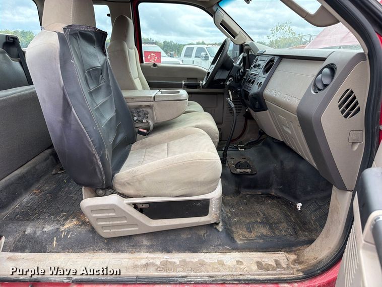 image for item DZ4783 2009 Ford F350 Super Duty XL Ext. Cab pickup truck