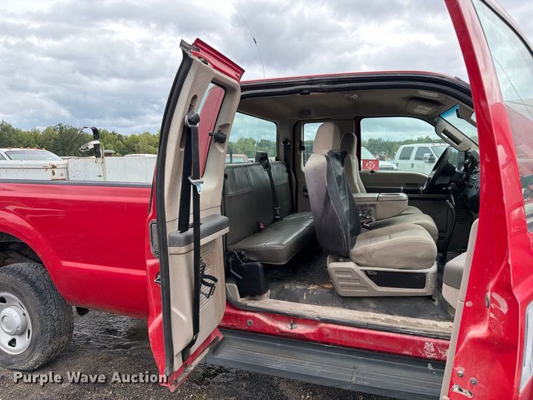 image for item DZ4783 2009 Ford F350 Super Duty XL Ext. Cab pickup truck