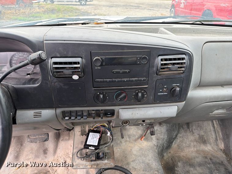 image for item DZ4784 2007 Ford F450 Super Duty XL utility / service truck