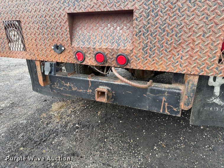 image for item DZ4785 1995 Ford F450 Super Duty flatbed truck