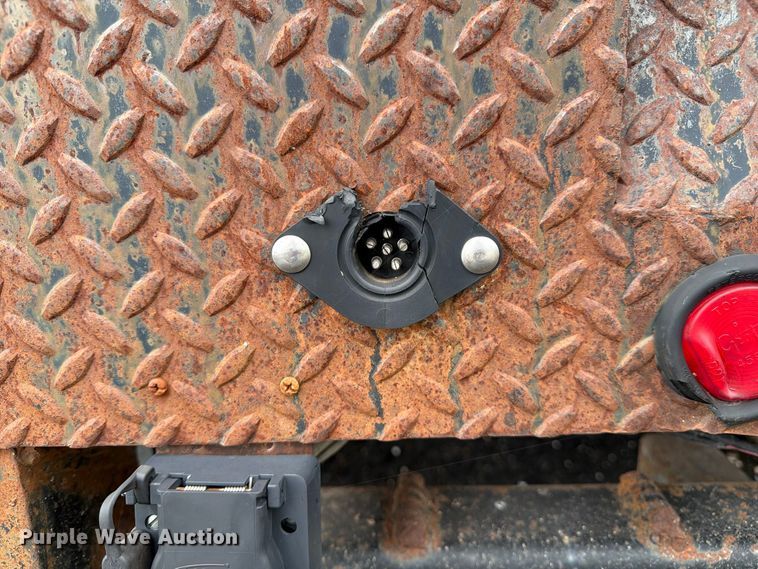 image for item DZ4785 1995 Ford F450 Super Duty flatbed truck
