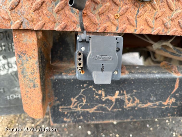 image for item DZ4785 1995 Ford F450 Super Duty flatbed truck