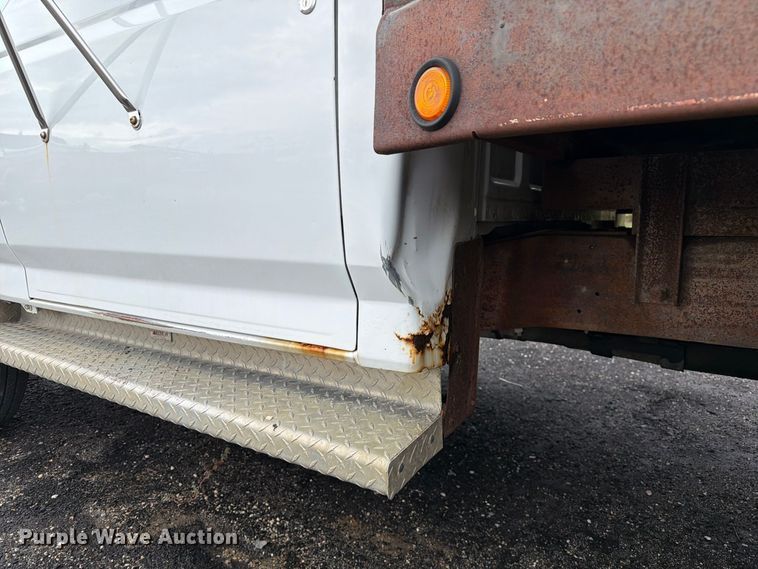 image for item DZ4785 1995 Ford F450 Super Duty flatbed truck