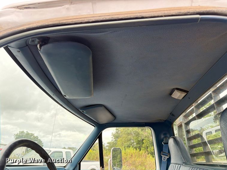 image for item DZ4785 1995 Ford F450 Super Duty flatbed truck