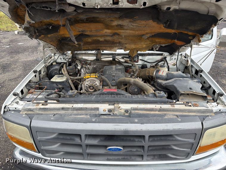 image for item DZ4785 1995 Ford F450 Super Duty flatbed truck