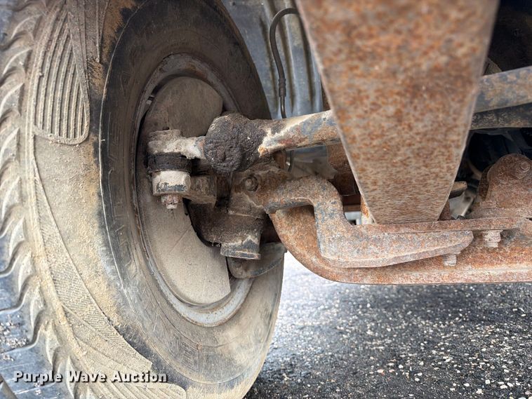 image for item DZ4785 1995 Ford F450 Super Duty flatbed truck
