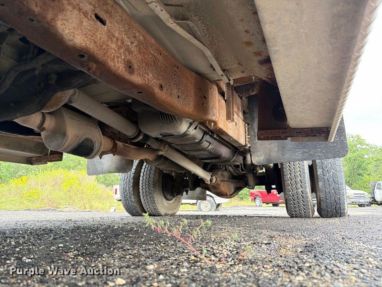 image for item DZ4785 1995 Ford F450 Super Duty flatbed truck