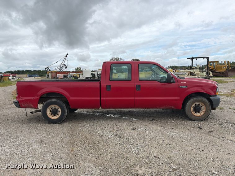 image for item DZ4786 2004 Ford F250 Super Duty Crew Cab pickup truck