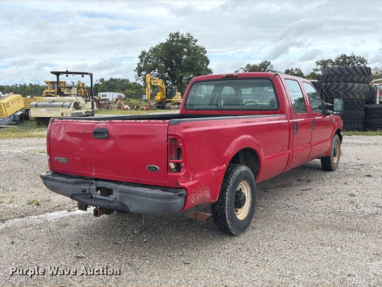 image for item DZ4786 2004 Ford F250 Super Duty Crew Cab pickup truck