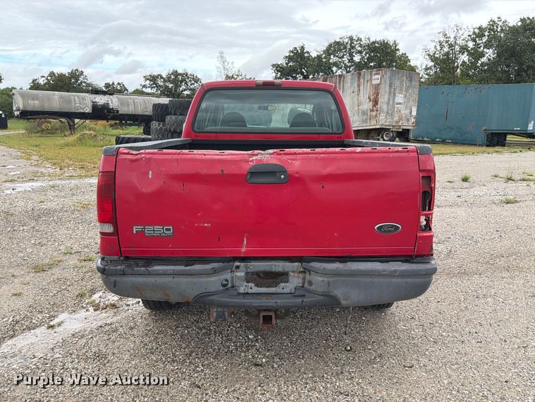 image for item DZ4786 2004 Ford F250 Super Duty Crew Cab pickup truck