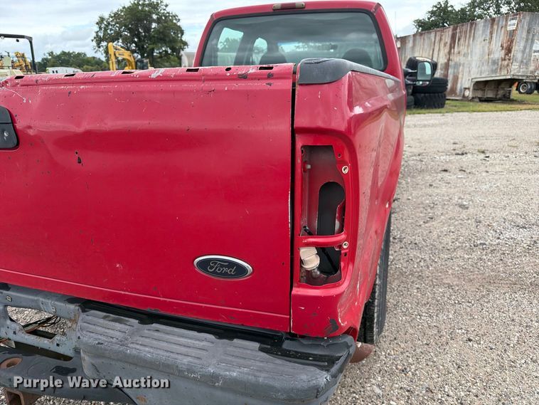 image for item DZ4786 2004 Ford F250 Super Duty Crew Cab pickup truck