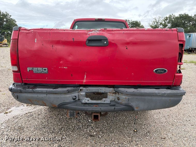 image for item DZ4786 2004 Ford F250 Super Duty Crew Cab pickup truck