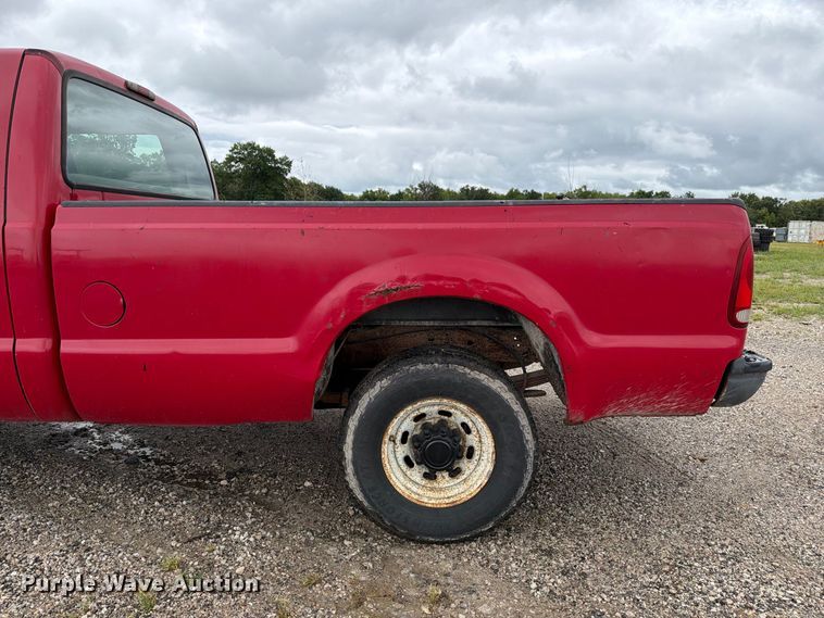 image for item DZ4786 2004 Ford F250 Super Duty Crew Cab pickup truck