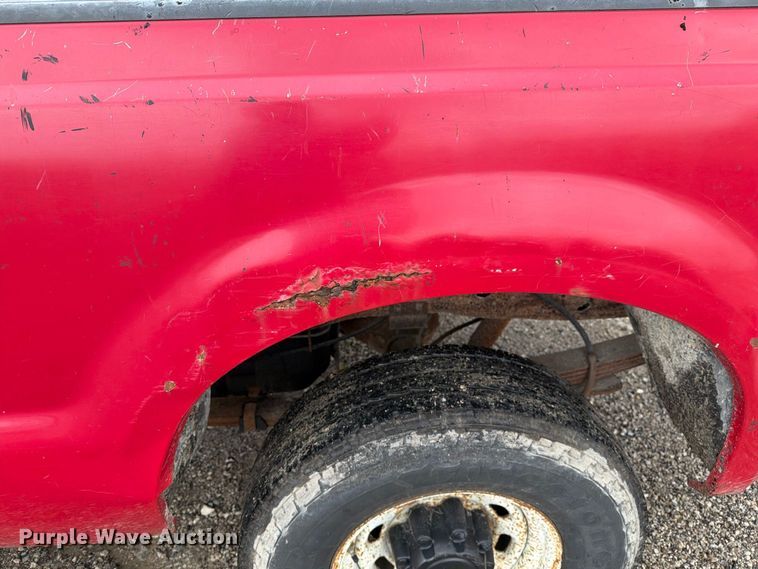 image for item DZ4786 2004 Ford F250 Super Duty Crew Cab pickup truck